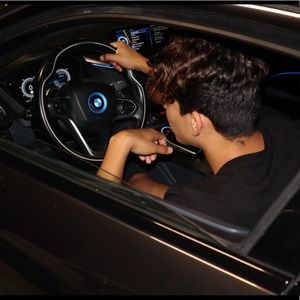 Meet your Posher, Juan